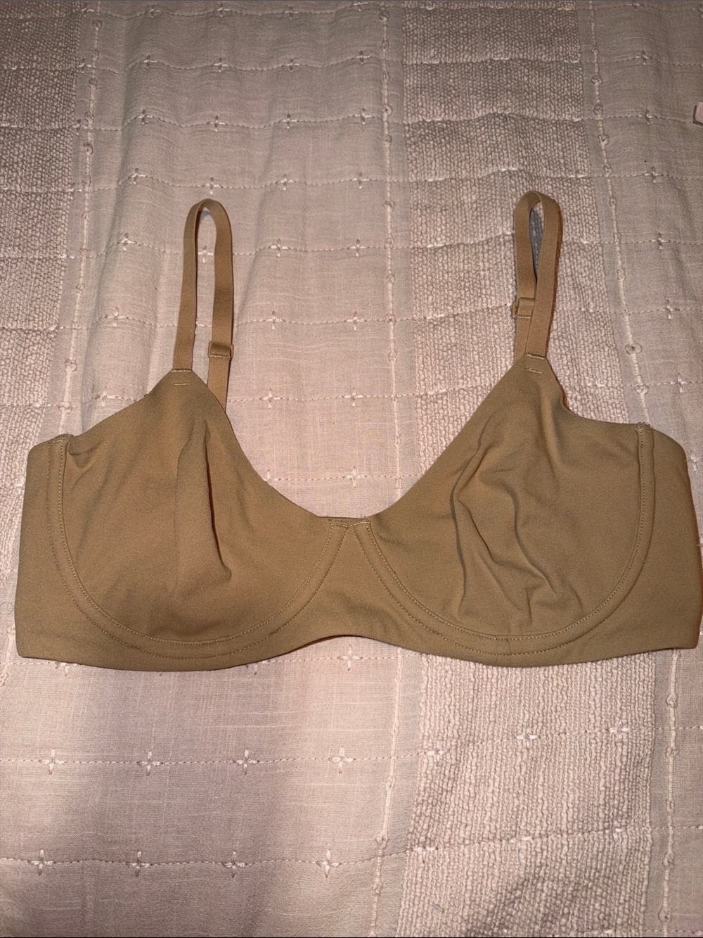 Skims fits everybody unlined Demi bra in Clay